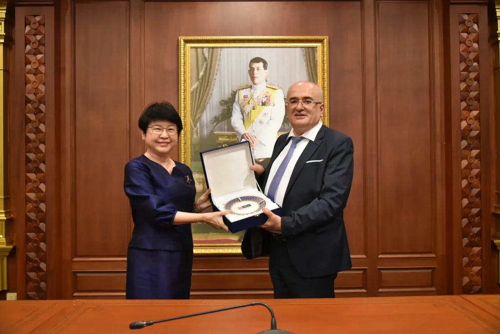 บรรยายพิเศษ “การพิทักษ์รัฐธรรมนูญและความยุติธรรมทางอาญาระหว่างประเทศ : ความท้าทายและพัฒนาการ”