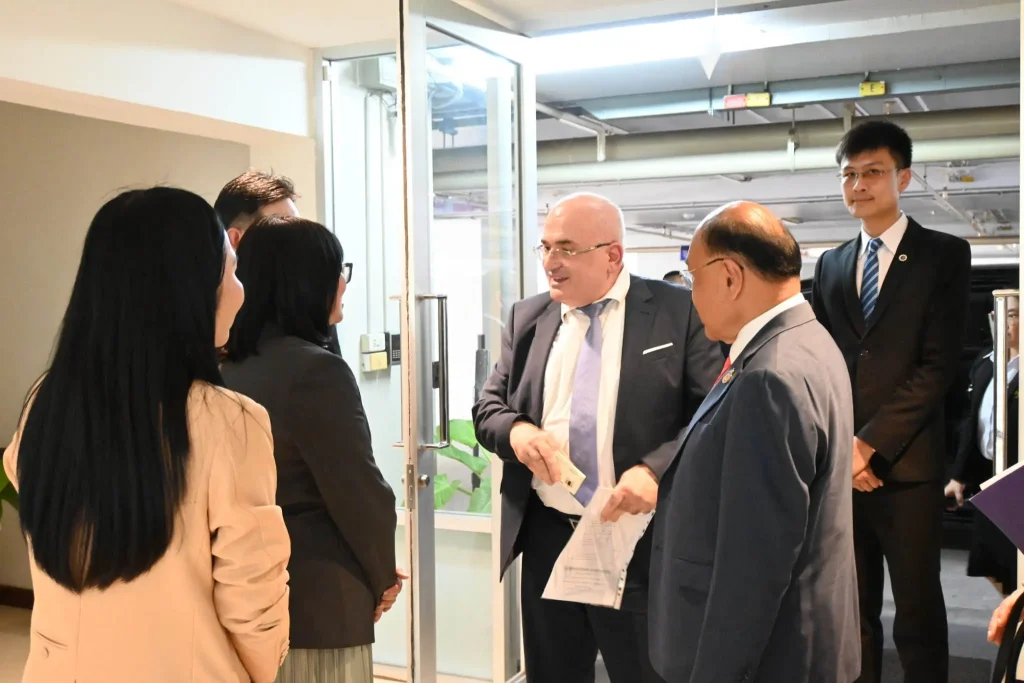 บรรยายพิเศษ “การพิทักษ์รัฐธรรมนูญและความยุติธรรมทางอาญาระหว่างประเทศ : ความท้าทายและพัฒนาการ”