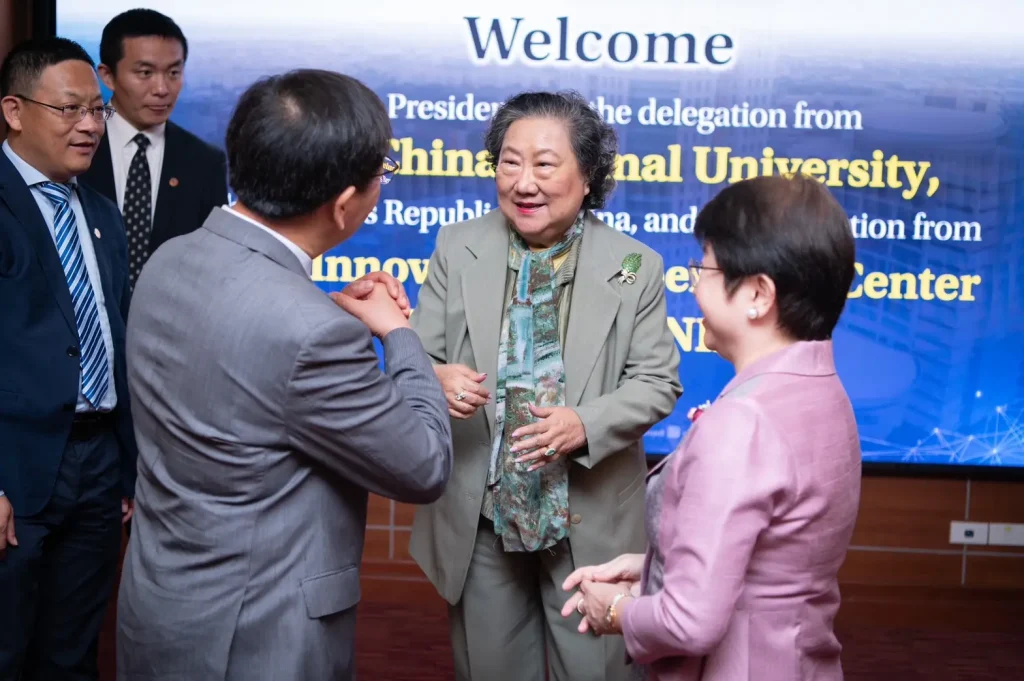 East China Normal University (ECNU), สาธารณรัฐประชาชนจีน และ CAS Innovation Cooperation Center (Bangkok) เยือนสถาบัน