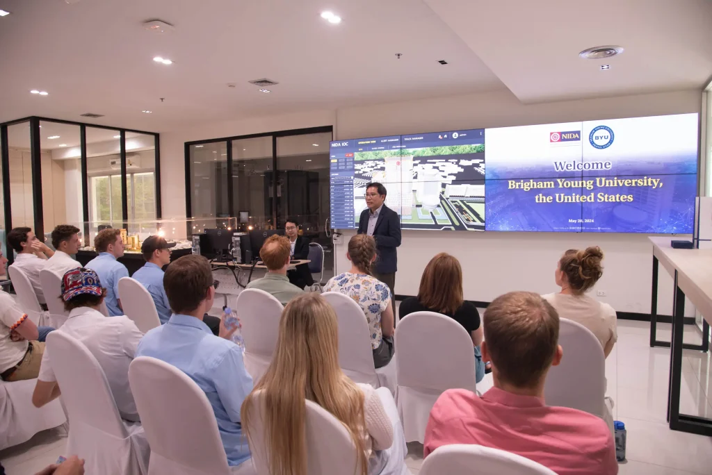 B1 ‘นิด้า’ ต้อนรับคณะศึกษาดูงานจาก Brigham Young University ประเทศสหรัฐอเมริกา