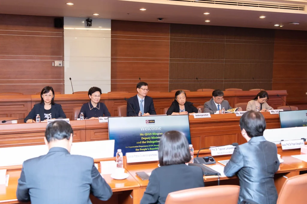 The Organization Department of CPC Shanghai Municipal Committee สาธารณรัฐประชาชนจีน เยือนสถาบัน