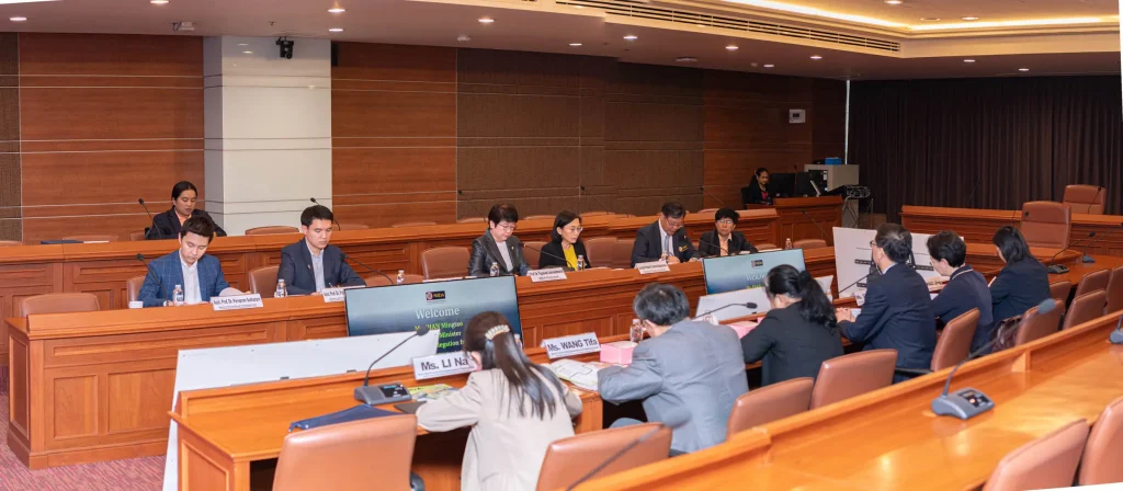 The Organization Department of CPC Shanghai Municipal Committee สาธารณรัฐประชาชนจีน เยือนสถาบัน