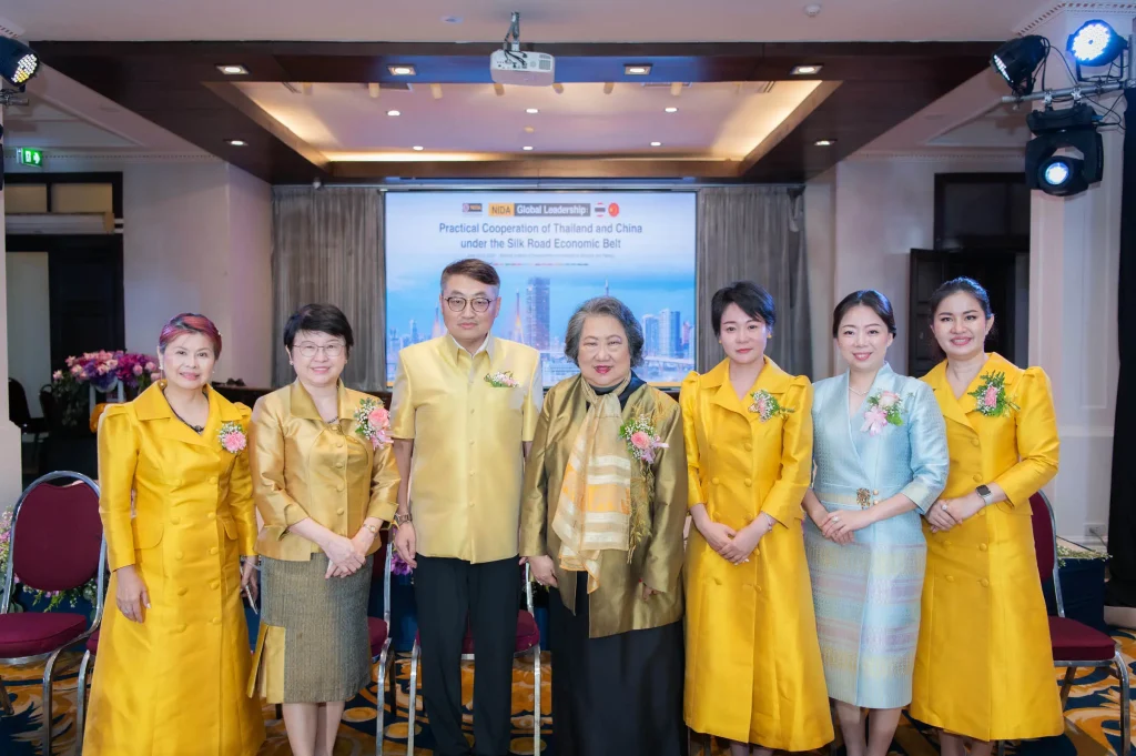 Closing-Ceremony10 ‘นิด้า’ จัดเลี้ยงอำลา พิธีปิดโครงการ “เส้นทางสายไหมแห่งศตวรรษที่ 21 (ไทย-จีน)”