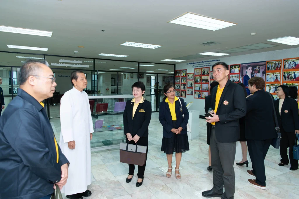 NIDA-visits-ABAC06 คณะผู้บริหาร ‘นิด้า’ เข้าศึกษาดูงาน ‘ม.อัสสัมชัญ’