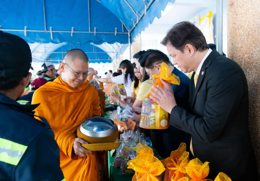 ‘นิด้า’ ร่วมกิจกรรมเฉลิมพระเกียรติพระบาทสมเด็จพระวชิรเกล้าเจ้าอยู่หัว ณ สนข.บางกะปิ