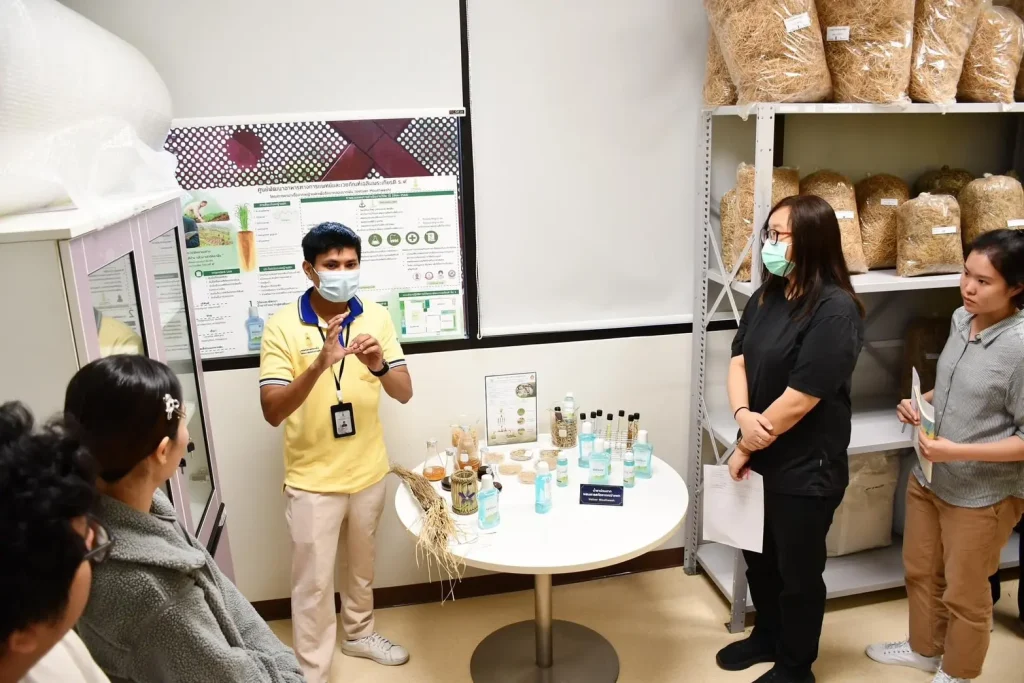 ”นิด้า“ นำนักศึกษา ND4000 (Group 1) ศึกษาดูงานการพัฒนาที่ยั่งยืน ‘มูลนิธิทันตนวัตกรรมฯ’