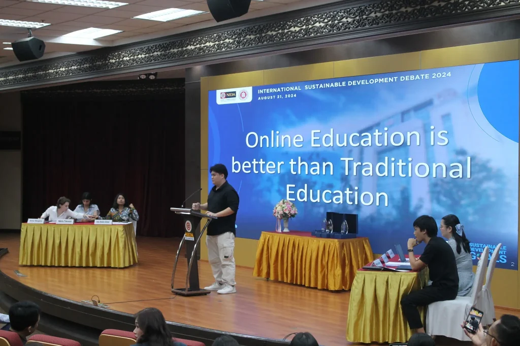 ‘นิด้า – ECNU’ เปิดเวทีดีเบตระดับนานาชาติ ในหัวข้อ ‘การพัฒนาที่ยั่งยืน’