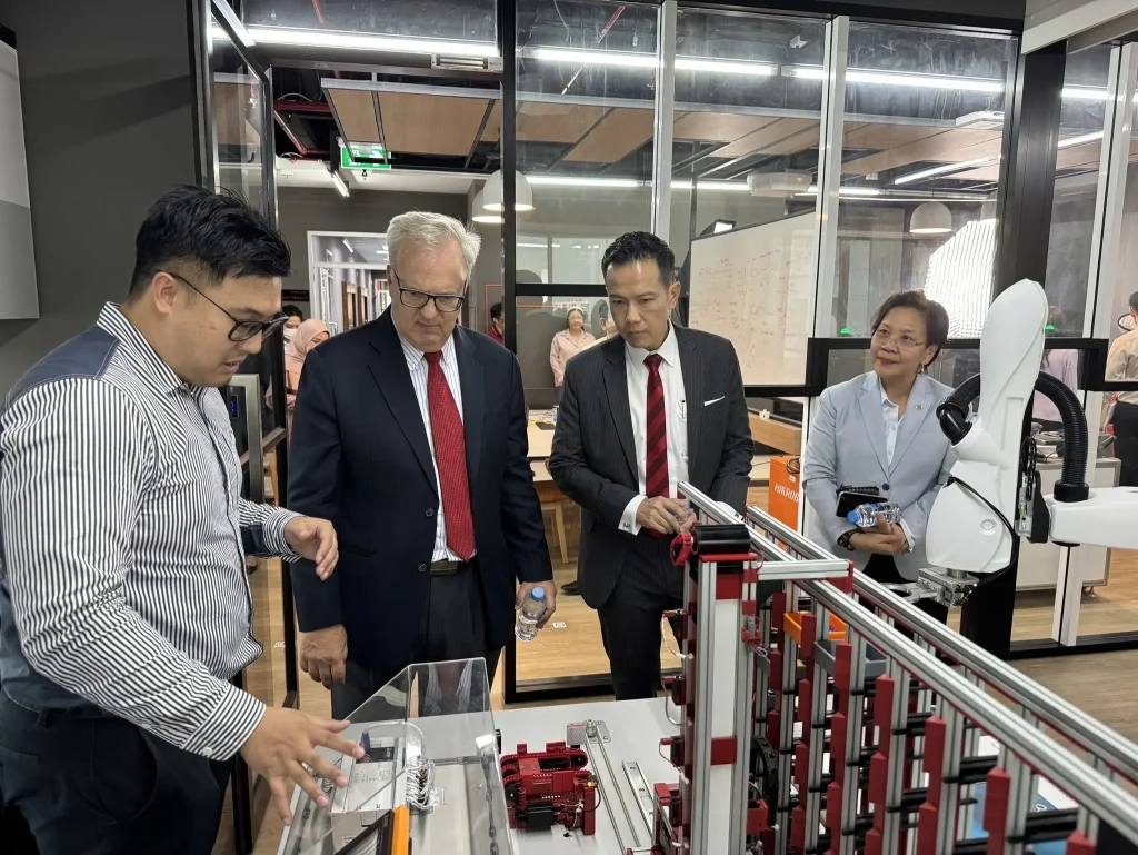 gstm-THE-ICE10 คณะการจัดการการท่องเที่ยว รับการตรวจประเมิน The International Centre of Excellence in Tourism and Hospitality Education (THE-ICE)