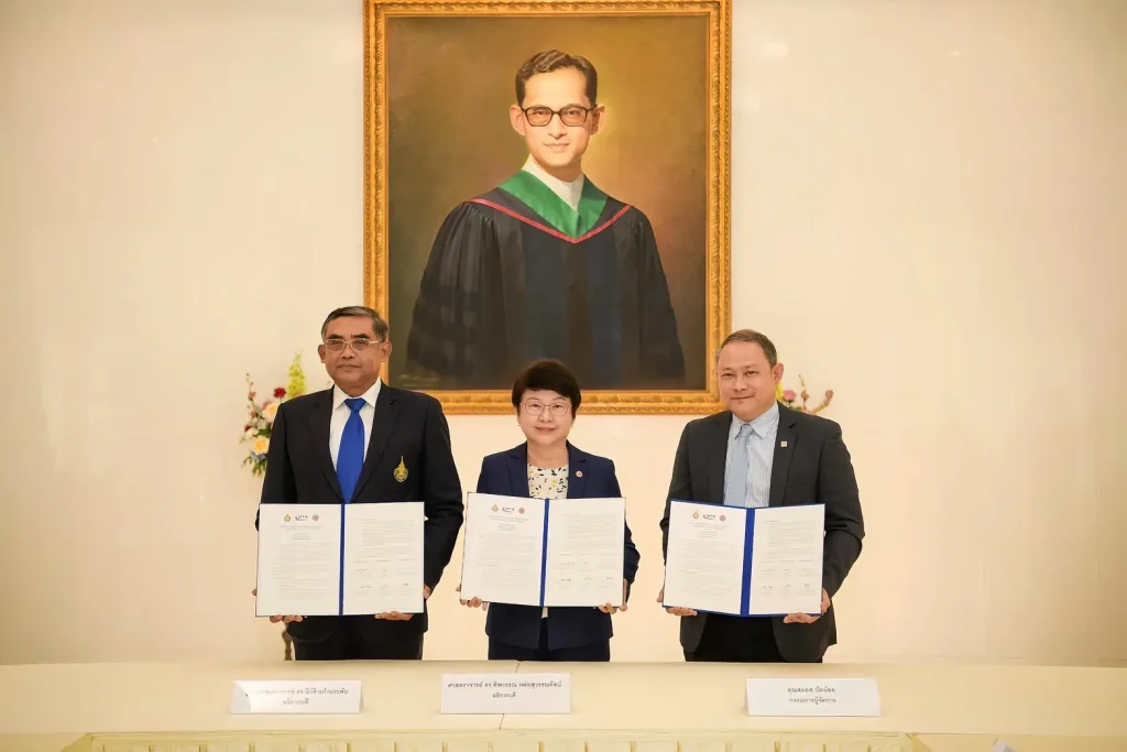 นิด้า – ม.อ. – บจก.ไทยไฟลท์เทรนนิ่ง ลงนามความร่วมมือทางวิชาการ พัฒนาหลักสูตร‘การจัดการการบินเพื่อความยั่งยืน’