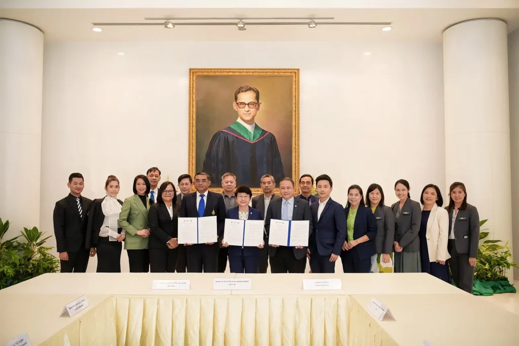 นิด้า – ม.อ. – บจก.ไทยไฟลท์เทรนนิ่ง ลงนามความร่วมมือทางวิชาการ พัฒนาหลักสูตร‘การจัดการการบินเพื่อความยั่งยืน’