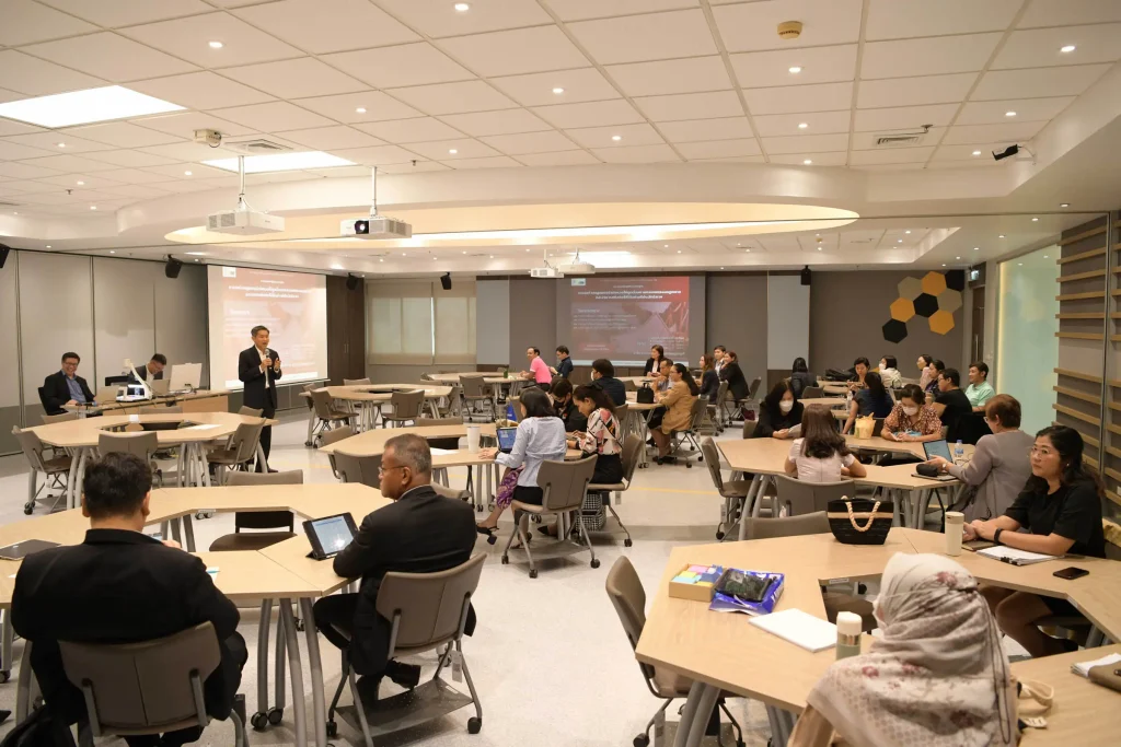 โครงการพัฒนาความรู้ด้านกฎระเบียบเกี่ยวกับการปฏิบัติงาน หลักสูตร “การยกร่างกฎหมายลำดับรองให้ถูกต้องตามขอบเขตของกฎหมายและสามารถบังคับใช้ได้อย่างมีประสิทธิภาพ”