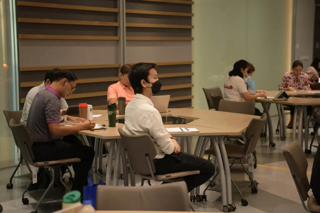 Subordinate Law02 การอบรมเชิงปฏิบัติการหลักสูตร การยกร่างกฎหมายลำดับรองให้ถูกต้องตามขอบเขตของกฎหมาย และสามารถบังคับใช้ได้อย่างมีประสิทธิภาพ ได้จบหลักสูตรแล้ว