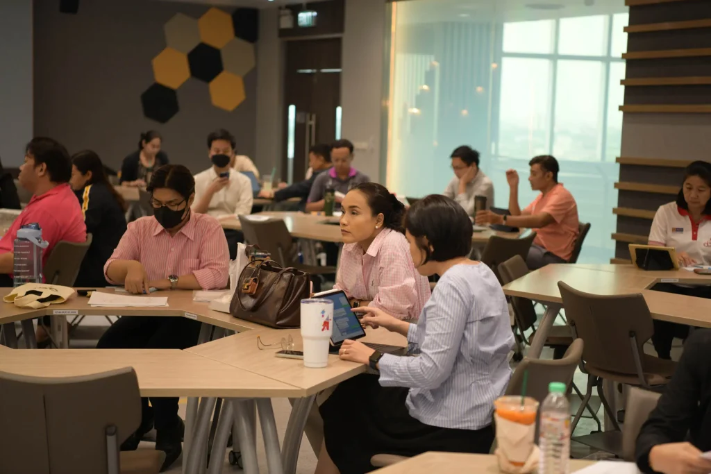 Subordinate Law03 การอบรมเชิงปฏิบัติการหลักสูตร การยกร่างกฎหมายลำดับรองให้ถูกต้องตามขอบเขตของกฎหมาย และสามารถบังคับใช้ได้อย่างมีประสิทธิภาพ ได้จบหลักสูตรแล้ว