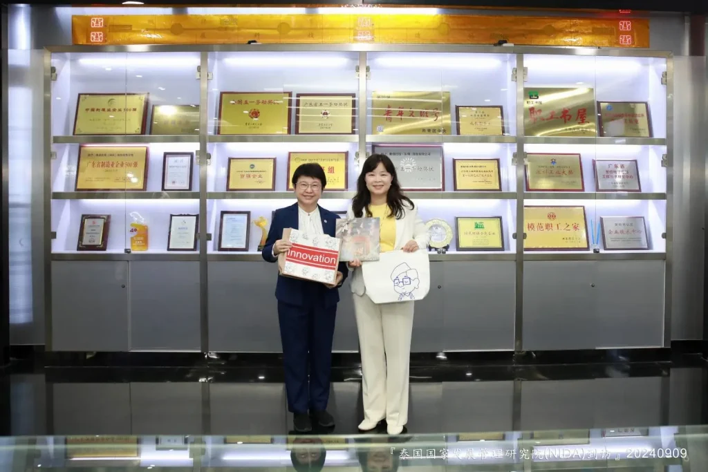 การเยี่ยมดูงานบริษัท Zhen Ding Tech. Group (ZDT) ที่เซินเจิ้น