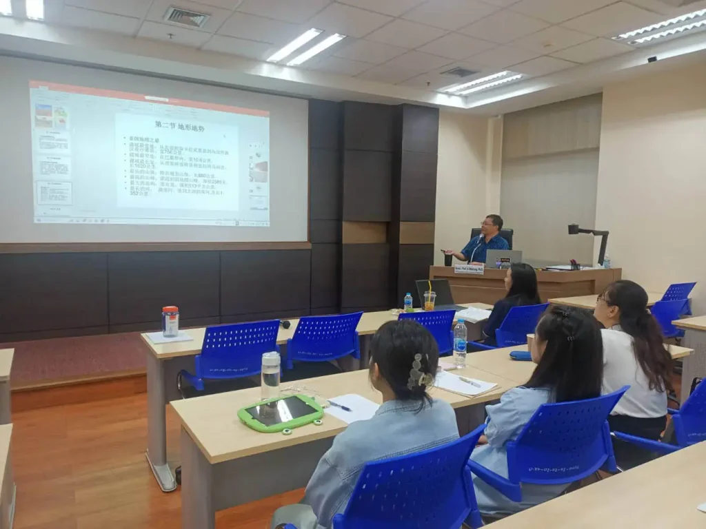 ‘นิด้า’ จัดโครงการเรียนรู้วัฒนธรรมไทยเบื้องต้น และการสื่อสารข้ามวัฒนธรรม สำหรับนักศึกษาต่างชาติ ภาคการศึกษาที่ 1/2567