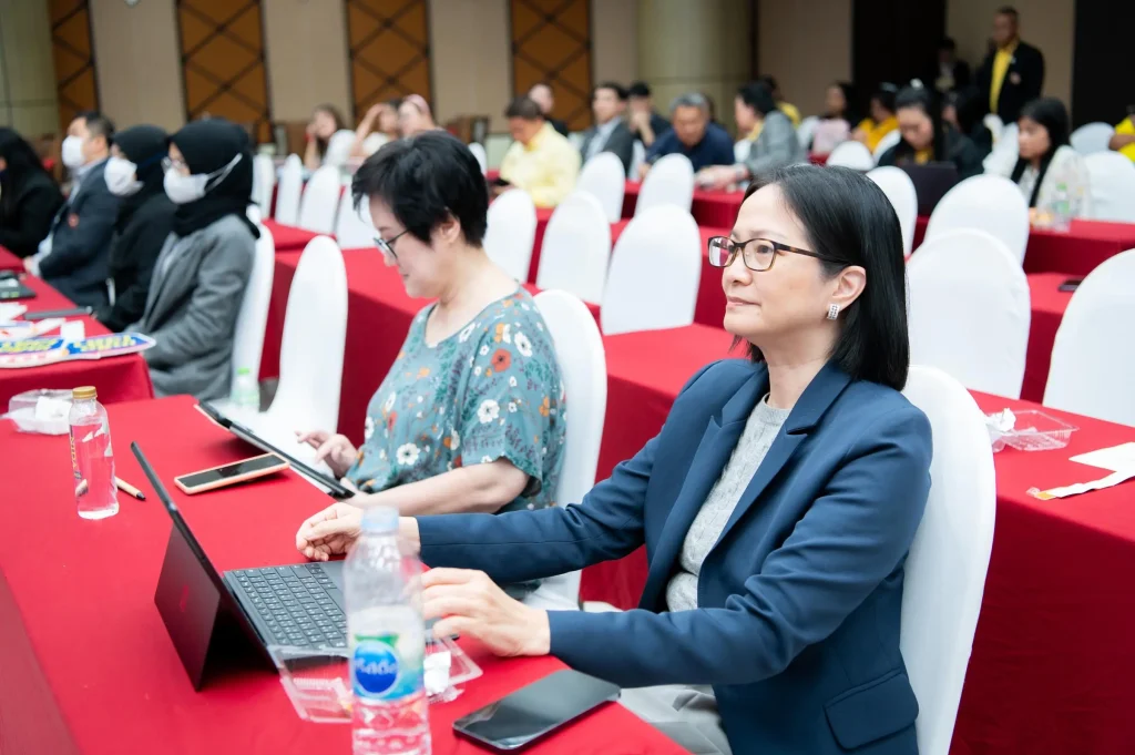 การแสดงวิสัยทัศน์ของผู้มีสิทธิเข้ารับการสรรหาเป็น “อธิการบดีสถาบันบัณฑิตพัฒนบริหารศาสตร์”