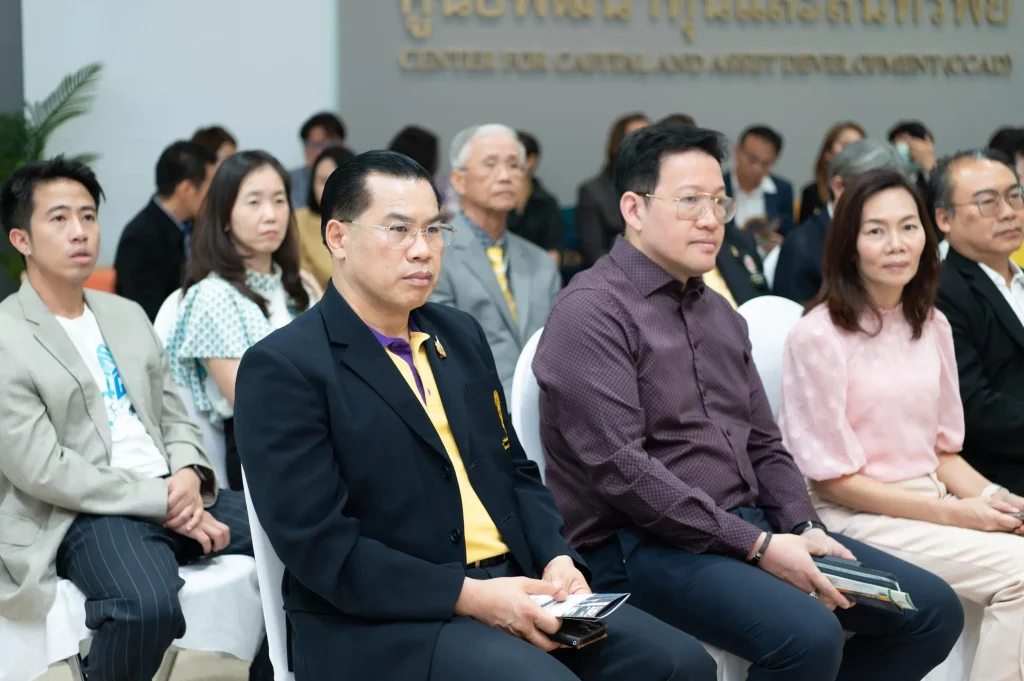 ccad 10 นิด้าเปิดตัว “ศูนย์พัฒนาทุนและสินทรัพย์” อย่างเป็นทางการในบรรยากาศอบอุ่น แขกผู้มีเกียรติ คณาจารย์ - นักศึกษา - ศิษย์เก่า ร่วมแสดงความยินดีอย่างคับคั่ง
