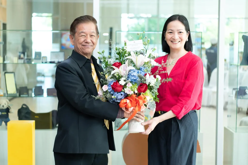 ccad 29 นิด้าเปิดตัว “ศูนย์พัฒนาทุนและสินทรัพย์” อย่างเป็นทางการในบรรยากาศอบอุ่น แขกผู้มีเกียรติ คณาจารย์ - นักศึกษา - ศิษย์เก่า ร่วมแสดงความยินดีอย่างคับคั่ง