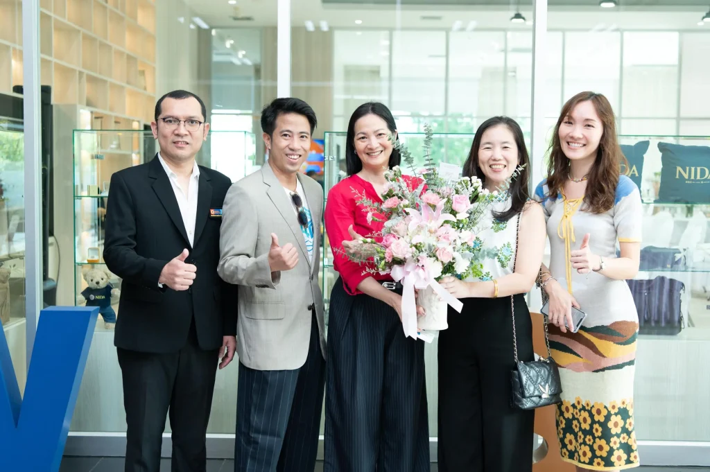 ccad 37 นิด้าเปิดตัว “ศูนย์พัฒนาทุนและสินทรัพย์” อย่างเป็นทางการในบรรยากาศอบอุ่น แขกผู้มีเกียรติ คณาจารย์ - นักศึกษา - ศิษย์เก่า ร่วมแสดงความยินดีอย่างคับคั่ง