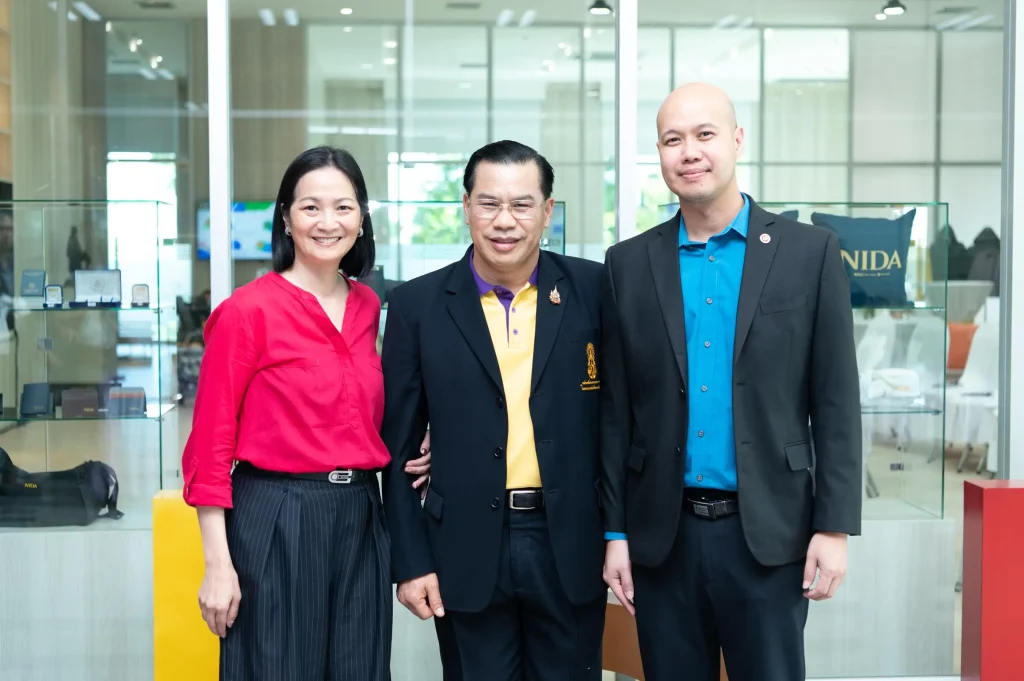ccad 40 นิด้าเปิดตัว “ศูนย์พัฒนาทุนและสินทรัพย์” อย่างเป็นทางการในบรรยากาศอบอุ่น แขกผู้มีเกียรติ คณาจารย์ - นักศึกษา - ศิษย์เก่า ร่วมแสดงความยินดีอย่างคับคั่ง