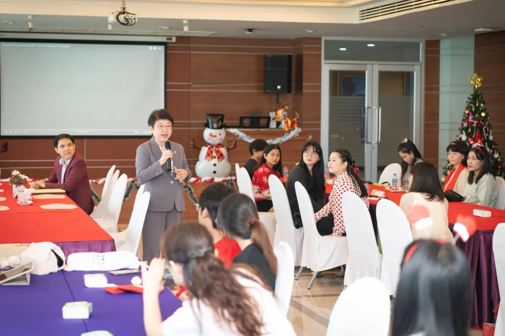 ‘นิด้า’ จัดงาน Holly Jolly: Celebrate the Christmas Spirit Around the World