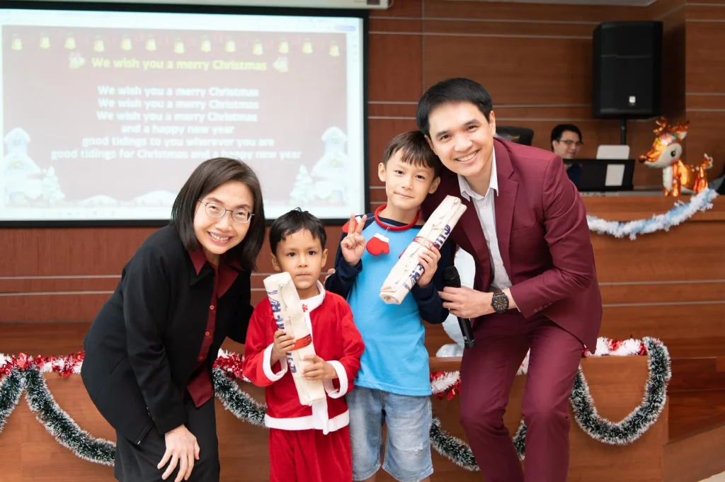 ‘นิด้า’ จัดงาน Holly Jolly: Celebrate the Christmas Spirit Around the World