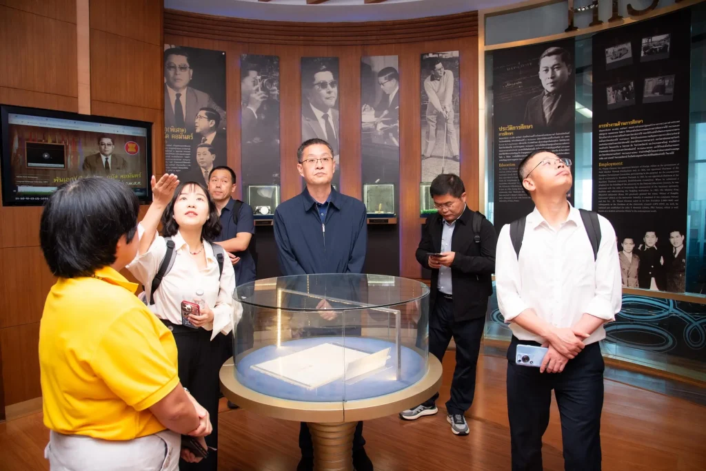 nida bass 06 ‘นิด้า’ ให้การต้อนรับ ผู้แทนจาก Beijing Academy of Social Sciences จากสาธารณรัฐประชาชนจีน