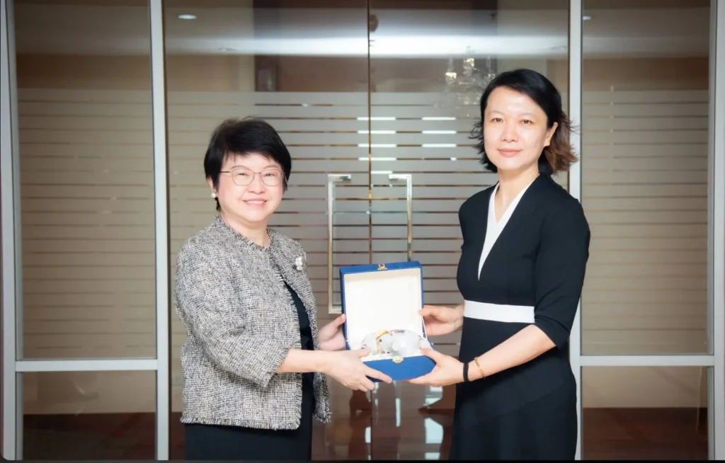 ‘นิด้า’ ให้การต้อนรับผู้แทนจาก Beijing Normal University และ Shenzhen Longhua Education and Science Research Institute สาธารณรัฐประชาชนจีน