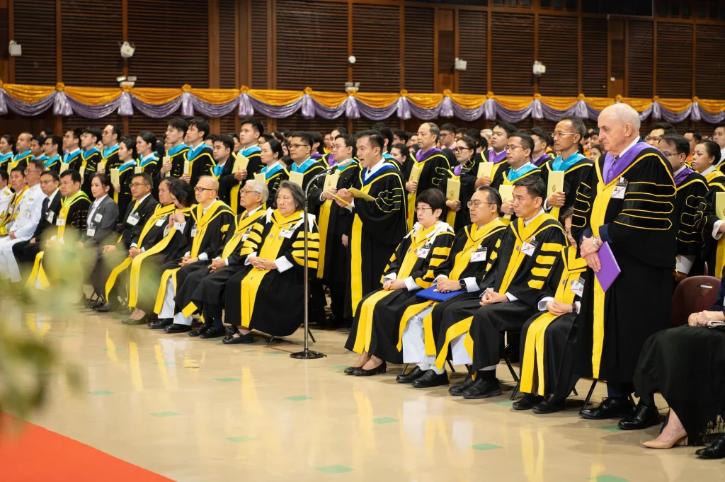 พิธีพระราชทานปริญญาบัตร สถาบันบัณฑิตพัฒนบริหารศาสตร์ ครั้งที่ 45