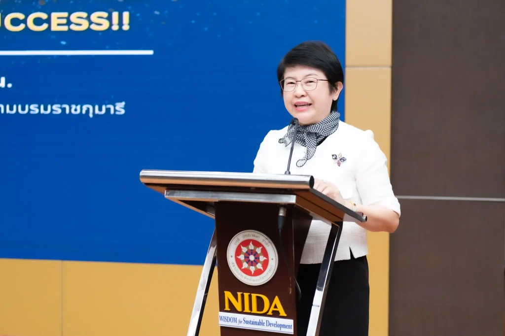 “One Day with Change Agents: ชวนศิษย์ดัง นั่งคุย แบบไหนถึงเรียกว่า…Success!!”