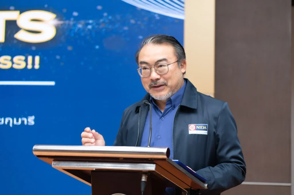 “One Day with Change Agents: ชวนศิษย์ดัง นั่งคุย แบบไหนถึงเรียกว่า…Success!!”