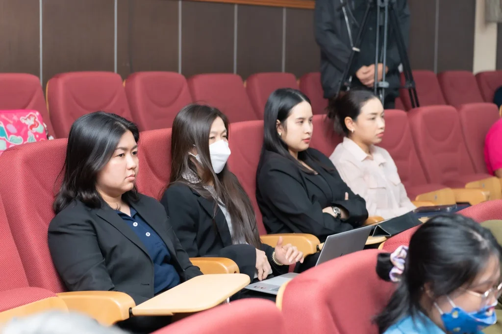 “One Day with Change Agents: ชวนศิษย์ดัง นั่งคุย แบบไหนถึงเรียกว่า…Success!!”