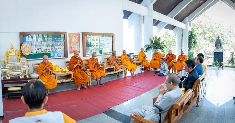 ทำบุญถวายภัตตาหารเพล ในโอกาสเปิด "นิด้า - วิทยาเขตสีคิ้ว" อย่างเป็นทางการ