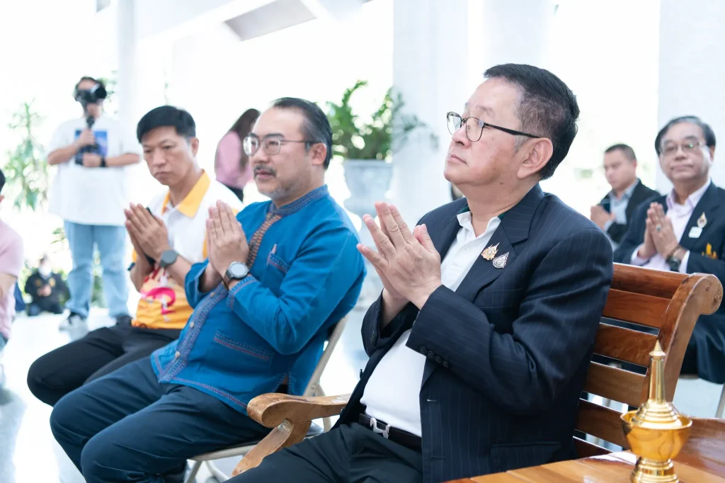 รองนายกฯ ประเสริฐ – ผู้บริหารนิด้า – ศิษย์เก่า ร่วมทำบุญถวายภัตตาหารเพล ในโอกาสเปิด “นิด้า – วิทยาเขตสีคิ้ว” อย่างเป็นทางการ