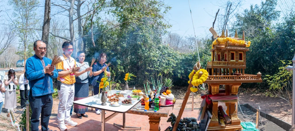 รองนายกฯ ประเสริฐ – ผู้บริหารนิด้า – ศิษย์เก่า ร่วมทำบุญถวายภัตตาหารเพล ในโอกาสเปิด “นิด้า – วิทยาเขตสีคิ้ว” อย่างเป็นทางการ