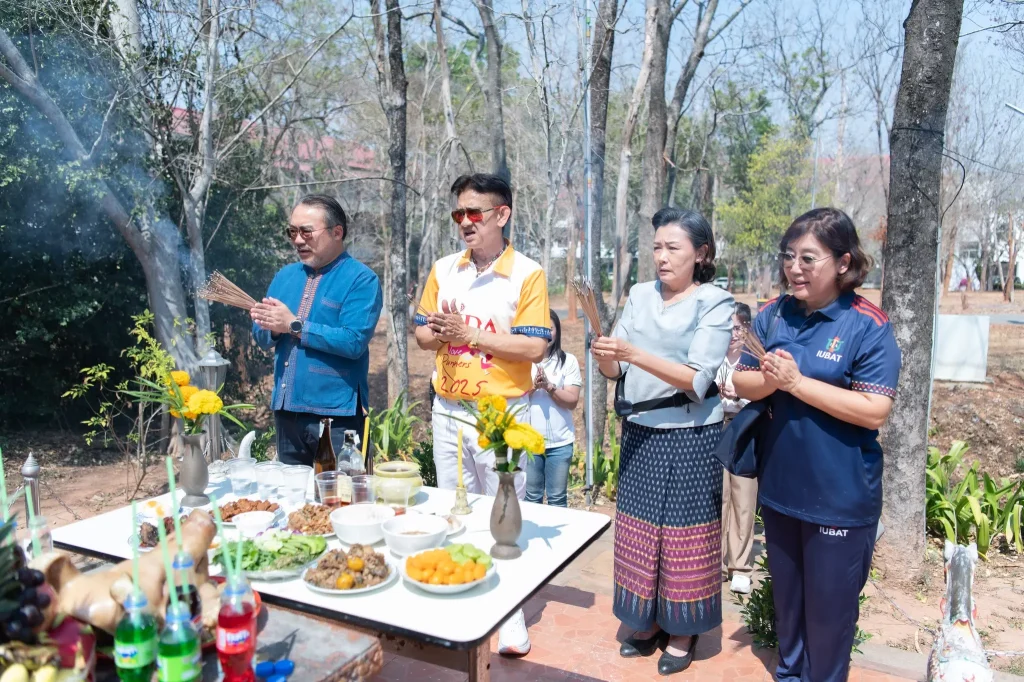 รองนายกฯ ประเสริฐ – ผู้บริหารนิด้า – ศิษย์เก่า ร่วมทำบุญถวายภัตตาหารเพล ในโอกาสเปิด “นิด้า – วิทยาเขตสีคิ้ว” อย่างเป็นทางการ