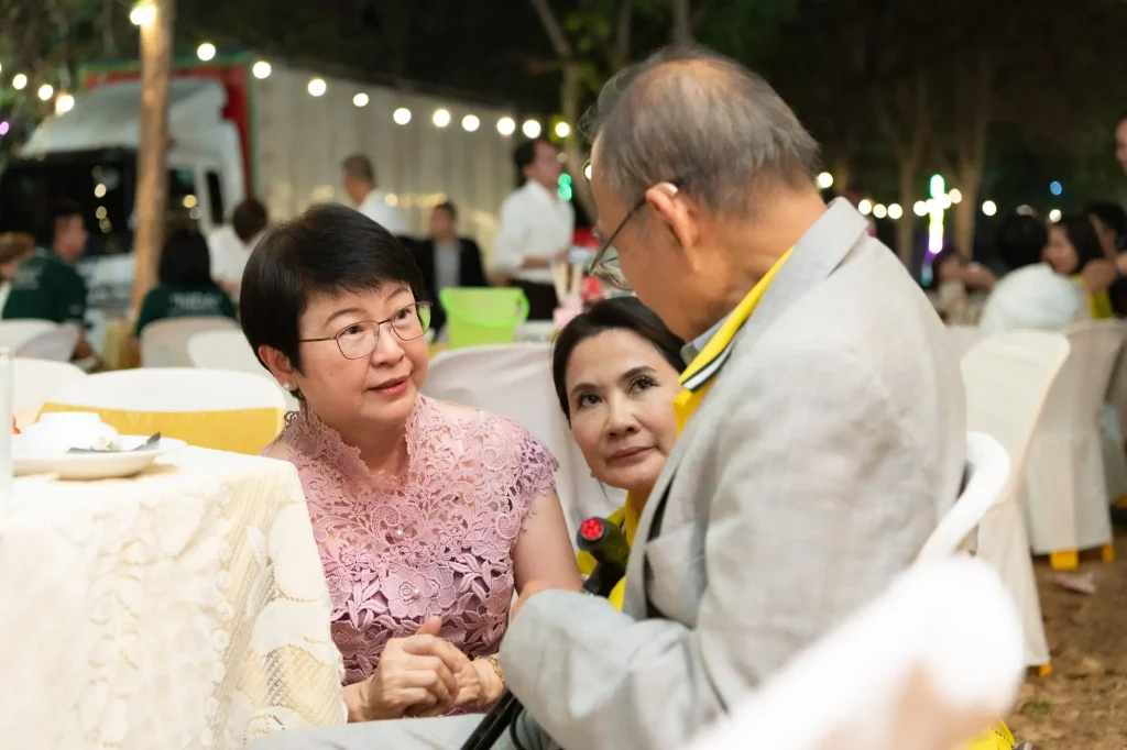 งานเลี้ยงพบปะสังสรรค์ศิษย์เก่า “คืนสู่เหย้านิด้านครราชสีมา”