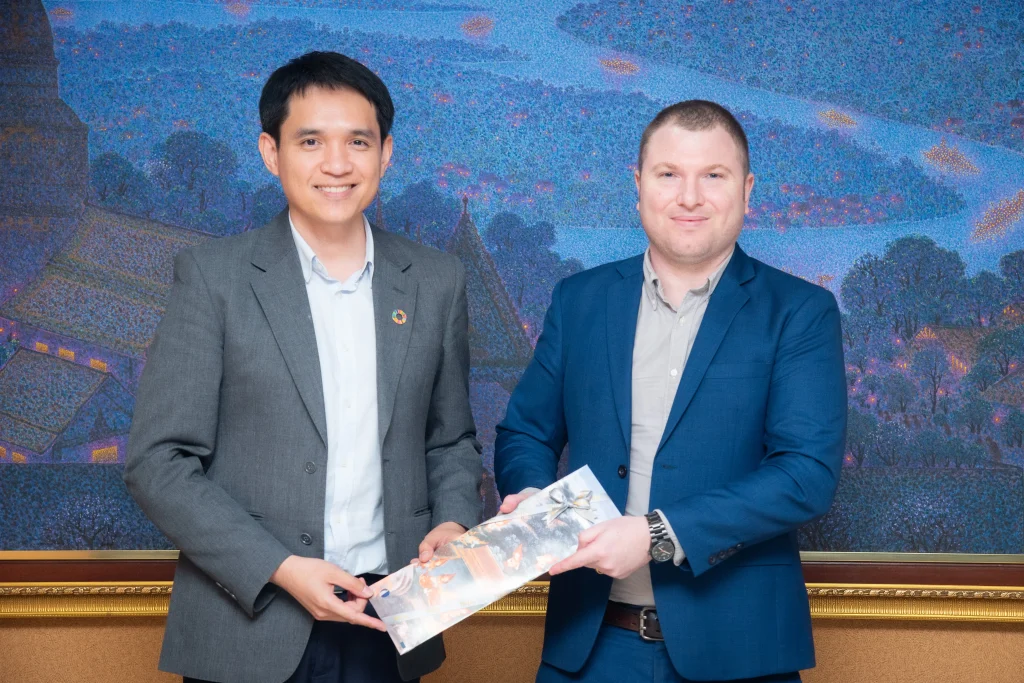 Official Visit by Delegation from Pagoda Projects04 ‘นิด้า’ ให้การต้อนรับผู้แทนจาก Pagoda Projects สหราชอาณาจักร