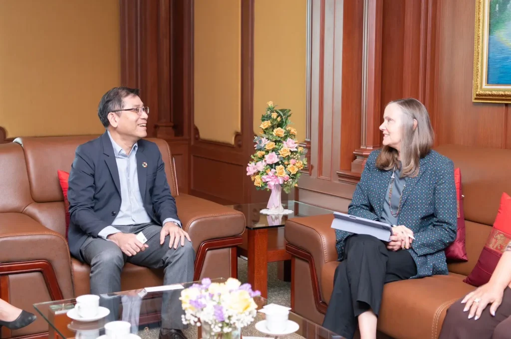 WO10 นิด้า ให้การต้อนรับ Ms. Melinda Good ผู้อำนวยการธนาคารโลกประจำประเทศไทยและสาธารณรัฐแห่งสหภาพพม่า ภูมิภาคเอเชียตะวันออกและแปซิฟิก