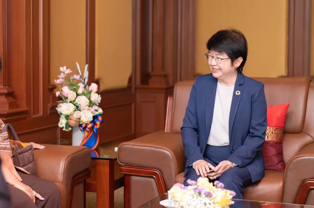 WO8 นิด้า ให้การต้อนรับ Ms. Melinda Good ผู้อำนวยการธนาคารโลกประจำประเทศไทยและสาธารณรัฐแห่งสหภาพพม่า ภูมิภาคเอเชียตะวันออกและแปซิฟิก