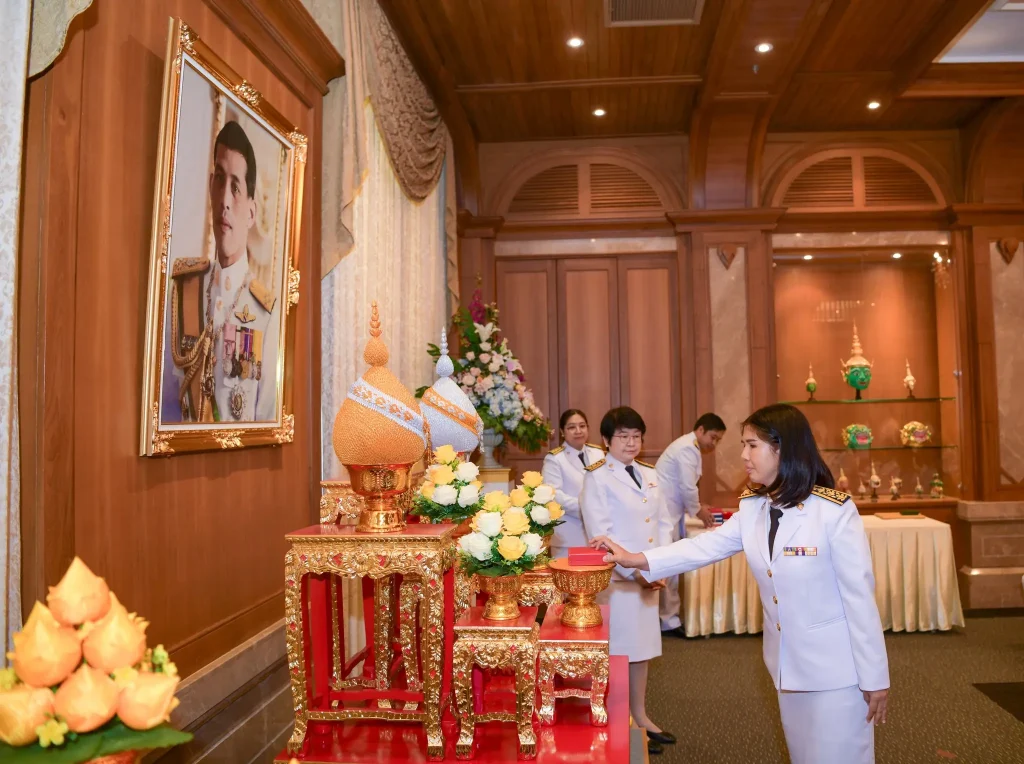 680425n12 พิธีพระราชทานเครื่องราชอิสริยาภรณ์ ประจำปี 2565 – 2567 สถาบันบัณฑิตพัฒนบริหารศาสตร์