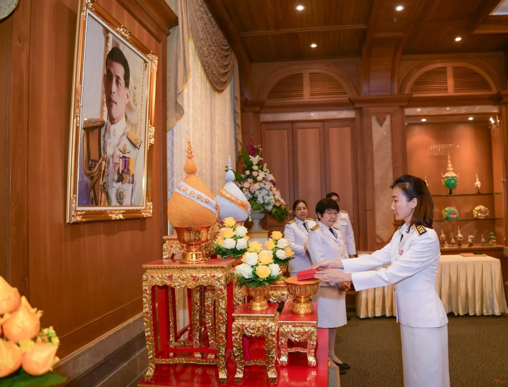680425n13 พิธีพระราชทานเครื่องราชอิสริยาภรณ์ ประจำปี 2565 – 2567 สถาบันบัณฑิตพัฒนบริหารศาสตร์