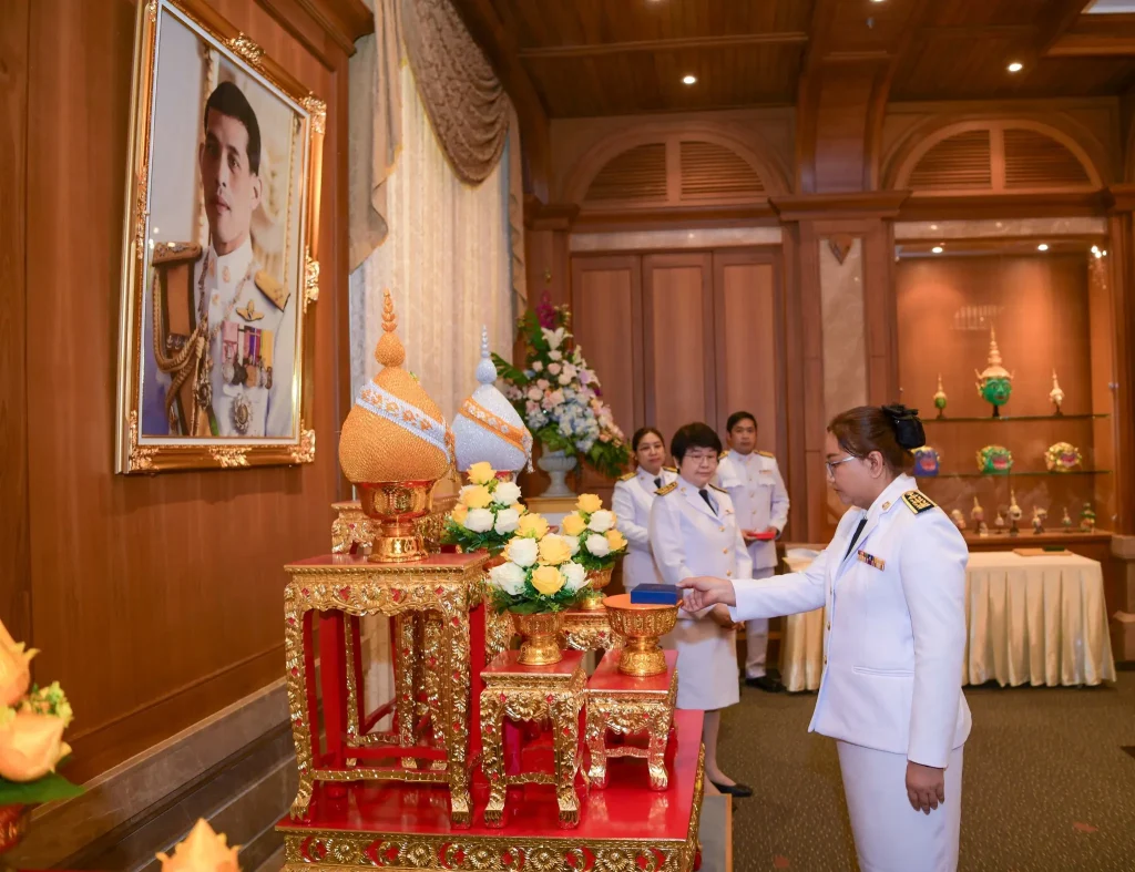680425n15 พิธีพระราชทานเครื่องราชอิสริยาภรณ์ ประจำปี 2565 – 2567 สถาบันบัณฑิตพัฒนบริหารศาสตร์