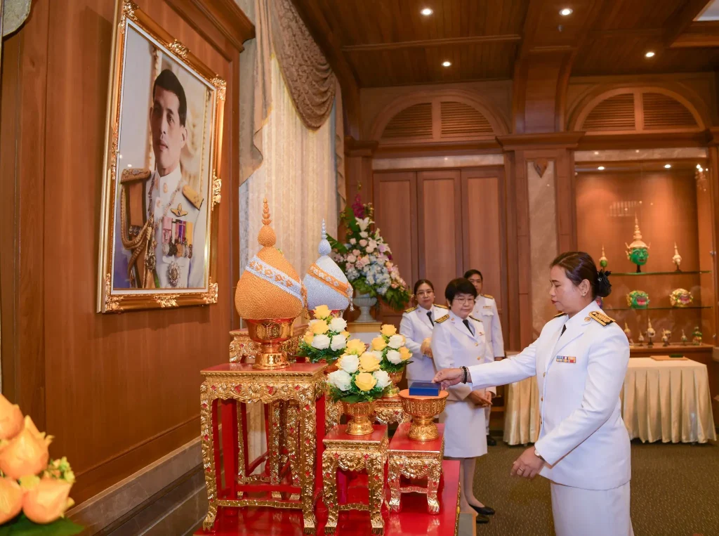 680425n16 พิธีพระราชทานเครื่องราชอิสริยาภรณ์ ประจำปี 2565 – 2567 สถาบันบัณฑิตพัฒนบริหารศาสตร์