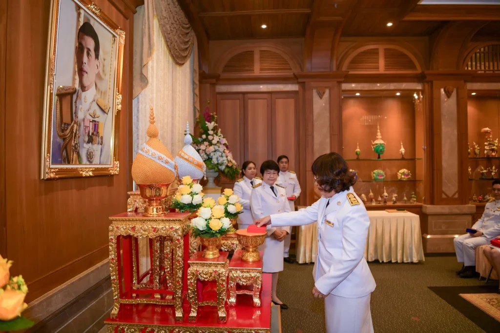 680425n19 พิธีพระราชทานเครื่องราชอิสริยาภรณ์ ประจำปี 2565 – 2567 สถาบันบัณฑิตพัฒนบริหารศาสตร์