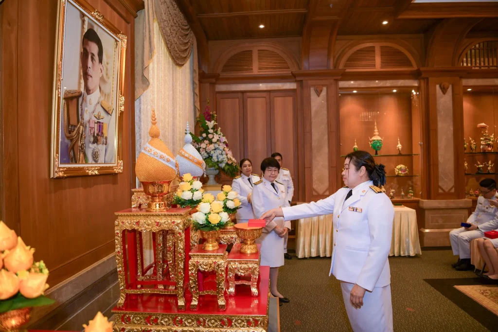 680425n20 พิธีพระราชทานเครื่องราชอิสริยาภรณ์ ประจำปี 2565 – 2567 สถาบันบัณฑิตพัฒนบริหารศาสตร์