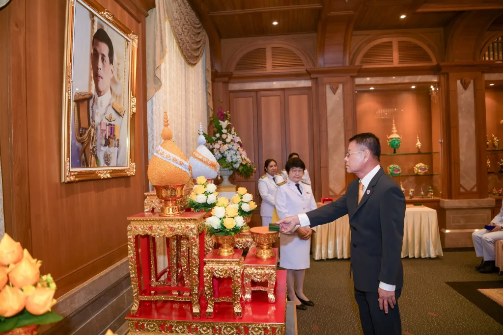 680425n23 พิธีพระราชทานเครื่องราชอิสริยาภรณ์ ประจำปี 2565 – 2567 สถาบันบัณฑิตพัฒนบริหารศาสตร์