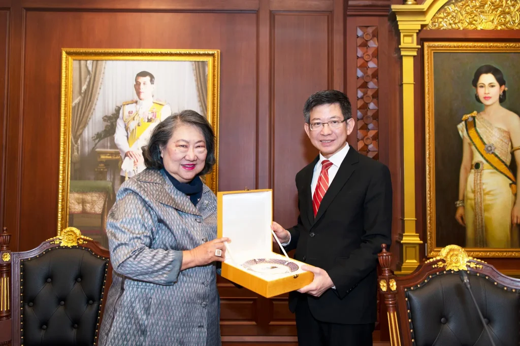 นิด้า – จัดงานเสวนา “บทบาทใหม่ของสถาบันการศึกษาในการส่งเสริมและพัฒนาชุมชนและสังคม”