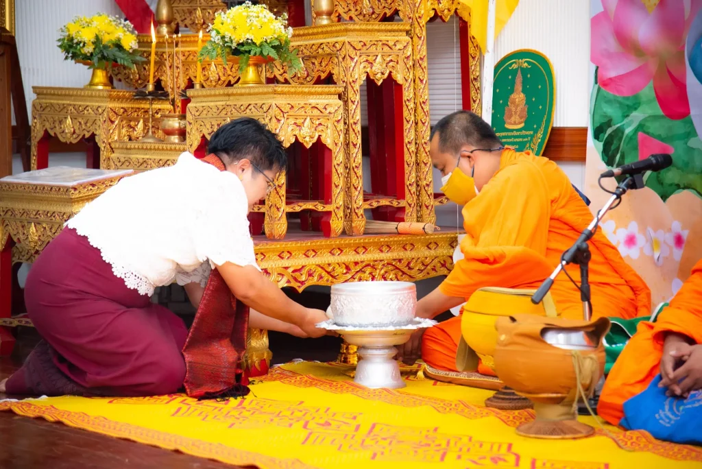 ‘นิด้า’ ร่วมกิจกรรมวันสงกรานต์และวันผู้สูงอายุ ณ สำนักงานเขตบางกะปิ