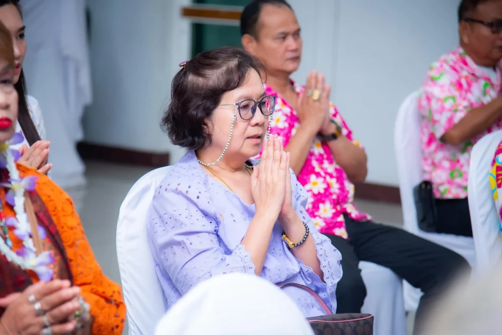 ‘นิด้า’ ร่วมกิจกรรมวันสงกรานต์และวันผู้สูงอายุ ณ สำนักงานเขตบางกะปิ